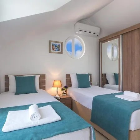 Hisarpark D Villa, Oezel Havuzlu, フェティエ