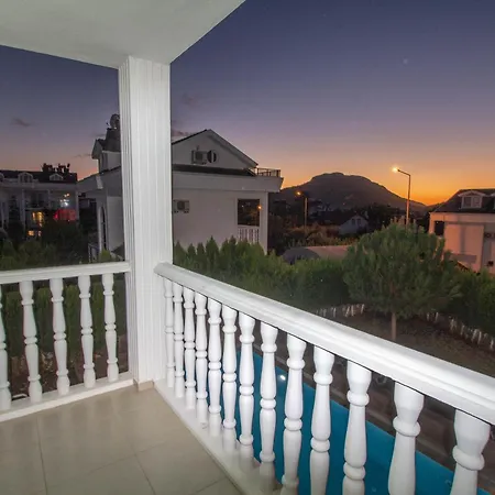 Hisarpark D Villa, Oezel Havuzlu,